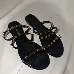 Steve Madden Black Studded Jelly Sandals Gold Studs Size 7
